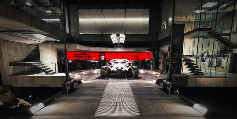 Explorer la Batcave avec Google Street View