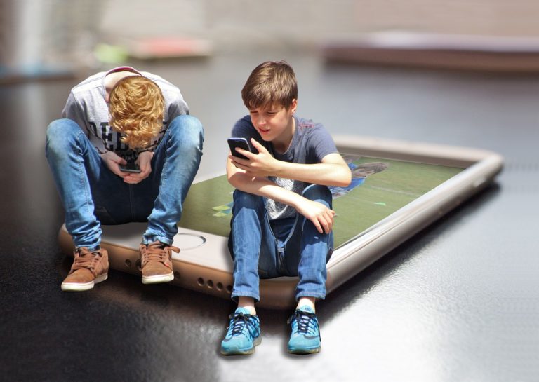 Les applications pour suivre les emplacements des enfants