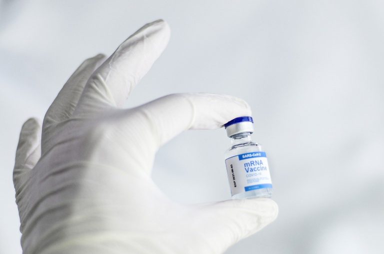 Le vaccin Moderna offre une meilleure protection à long terme